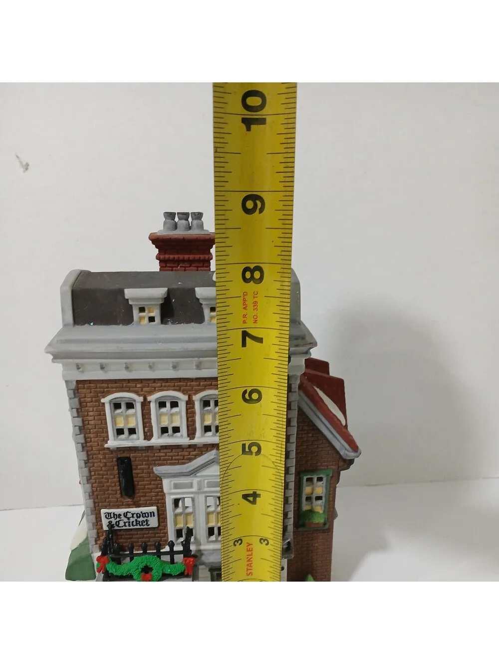 Dept 56 Lot of 2 dickens village Gate house, Old Michaels church, Crown inn 1992
